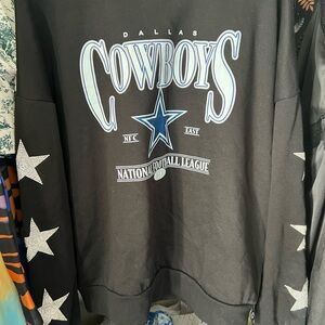 Dallas Cowboys Women's Black Crewneck Sweater